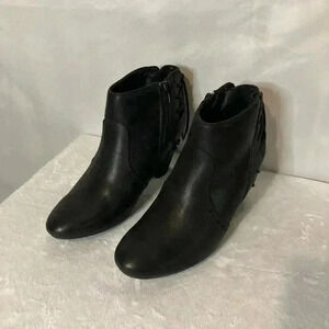 Report ankle boots